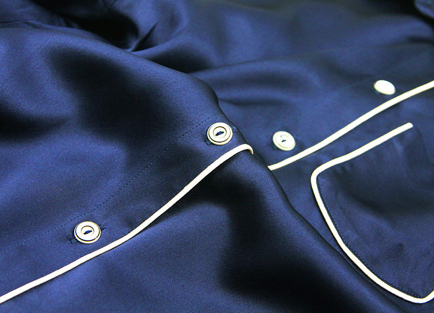 Longitud de seda de la camisa de dormir los 70cm de los pijamas de las señoras sedosas para mujer respirables de la ropa de noche